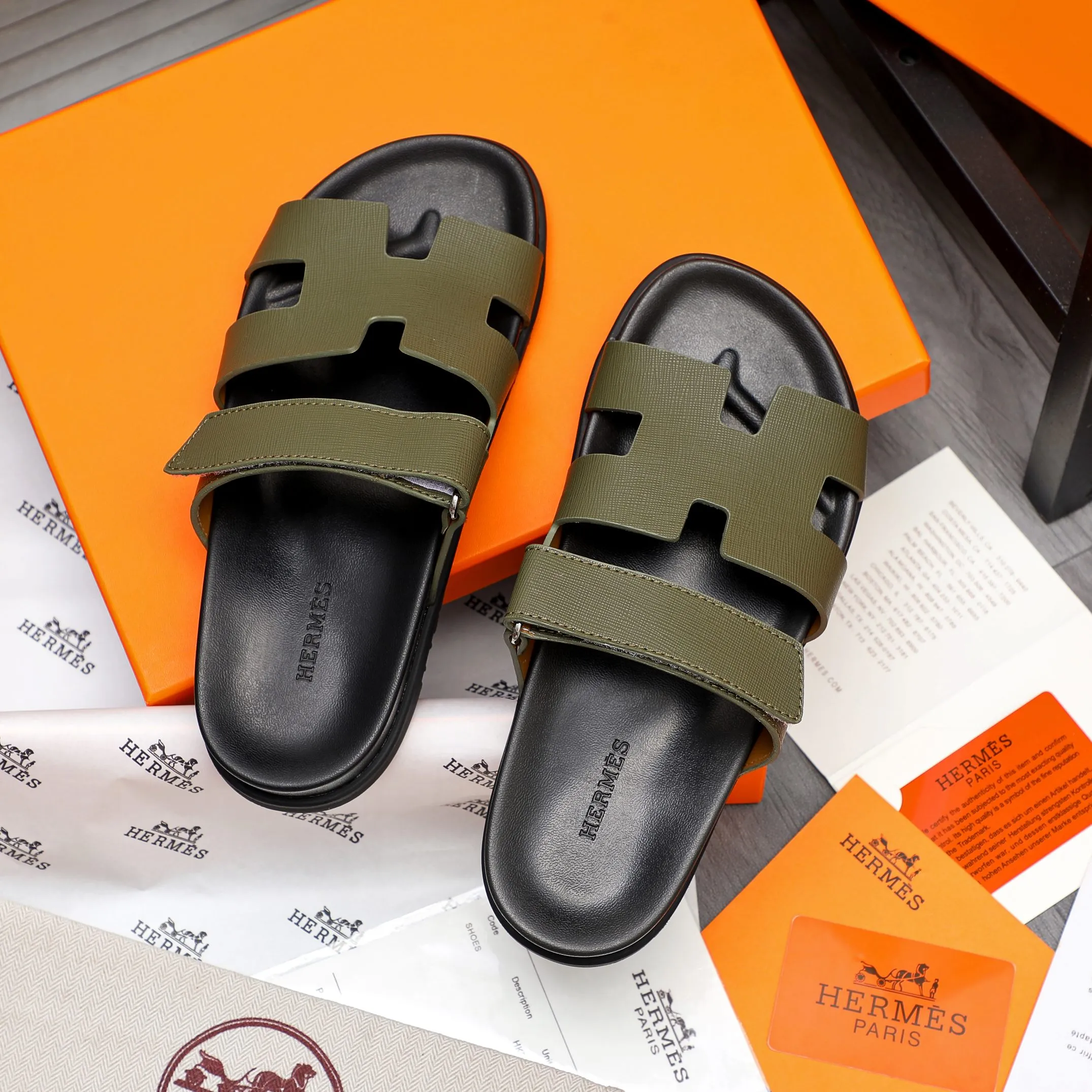Men's shoes 💰340 Product trademark: Hermes "Hermes" Couple's slippers Regular size: 36-46 Product material: Selected vertical grain cowhide upper, microfiber lining, original outsole